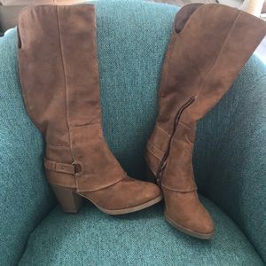 Mossimo faux suede boots